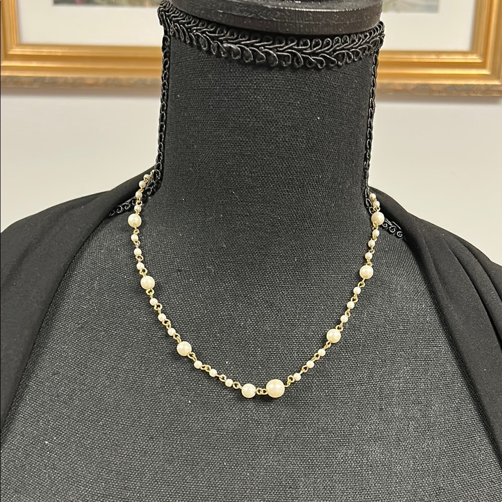 Elegant Gold Pearl Necklace